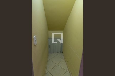 Casa à venda com 250m², 5 quartos e 8 vagas Casa à venda com 250m², 5 quartos e 8 vagasDepósito da Escada