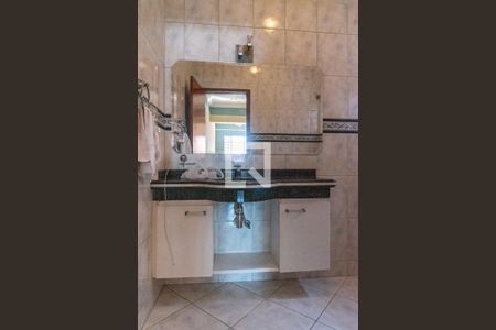 Casa à venda com 250m², 5 quartos e 8 vagas Casa à venda com 250m², 5 quartos e 8 vagasLavabo