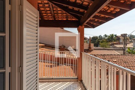 Casa à venda com 250m², 5 quartos e 8 vagas Casa à venda com 250m², 5 quartos e 8 vagasSacada do Quarto 2