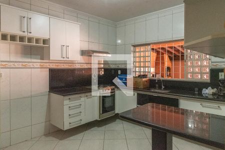Casa à venda com 250m², 5 quartos e 8 vagas Casa à venda com 250m², 5 quartos e 8 vagasCozinha