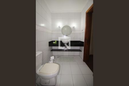 Casa à venda com 276m², 4 quartos e 3 vagasBanheiro da Suíte 2