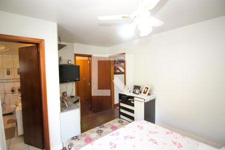 Casa à venda com 276m², 4 quartos e 3 vagasSuíte 1