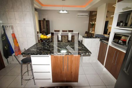 Casa à venda com 276m², 4 quartos e 3 vagasCozinha
