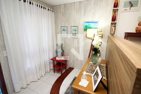 Hall de Entrada de casa à venda com 4 quartos, 276m² em Jardim Itu Sabará, Porto Alegre