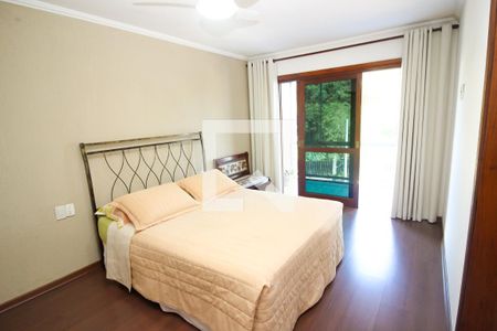 Casa à venda com 276m², 4 quartos e 3 vagasSuíte 2