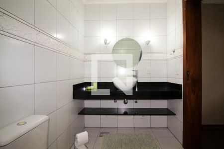 Casa à venda com 276m², 4 quartos e 3 vagasBanheiro da Suíte 2