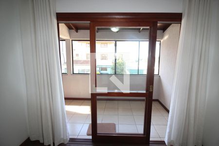 Casa à venda com 276m², 4 quartos e 3 vagasVista do quarto 2