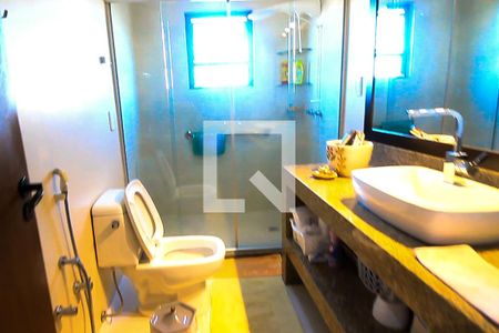 Casa à venda com 276m², 4 quartos e 3 vagasBanheiro Social