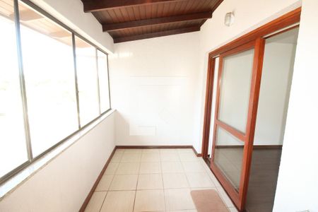 Casa à venda com 276m², 4 quartos e 3 vagasSacada