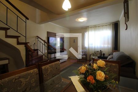 Casa de condomínio à venda com 74m², 2 quartos e 2 vagasSala de Estar