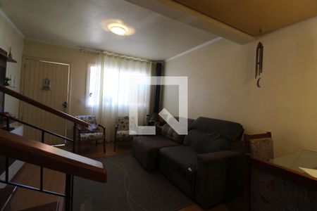 Sala de Estar de casa de condomínio à venda com 2 quartos, 74m² em Rio Branco, Canoas