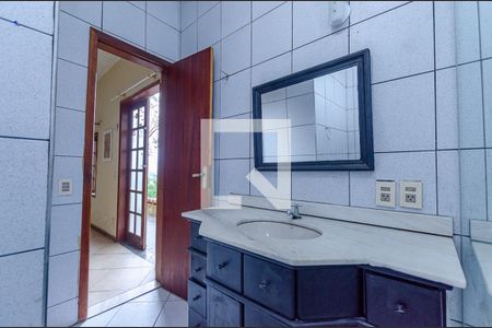 Banheiro do Quarto de casa de condomínio para alugar com 1 quarto, 120m² em Itaipu, Niterói