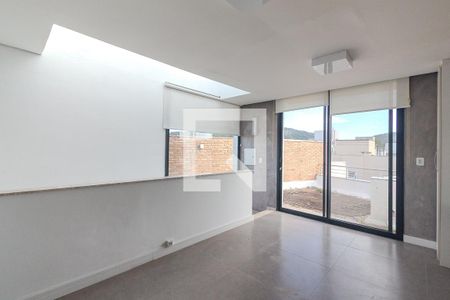 Sala 1 de casa de condomínio para alugar com 3 quartos, 245m² em Hípica, Porto Alegre