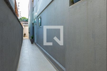Apartamento para alugar com 55m², 2 quartos e sem vagaCorredor de Entrada e Fachada 