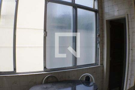 Apartamento à venda com 97m², 2 quartos e 1 vagaCozinha e Área de Serviço