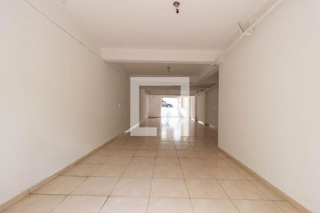 Casa à venda com 215m², 3 quartos e 6 vagas Casa à venda com 215m², 3 quartos e 6 vagasGaragem