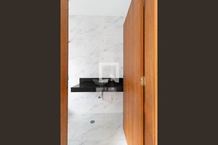 Casa à venda com 215m², 3 quartos e 6 vagas Casa à venda com 215m², 3 quartos e 6 vagasBanheiro Suíte 2