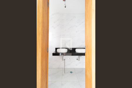 Casa à venda com 215m², 3 quartos e 6 vagas Casa à venda com 215m², 3 quartos e 6 vagasBanheiro Suíte 1