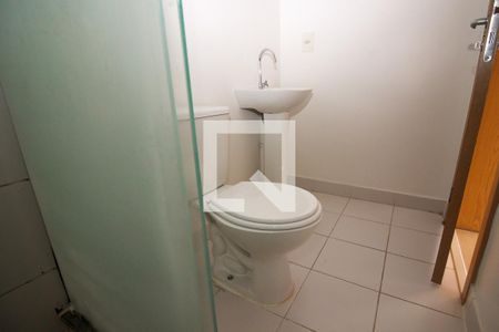 Apartamento à venda com 57m², 2 quartos e 1 vaga Apartamento à venda com 57m², 2 quartos e 1 vagaBanheiro