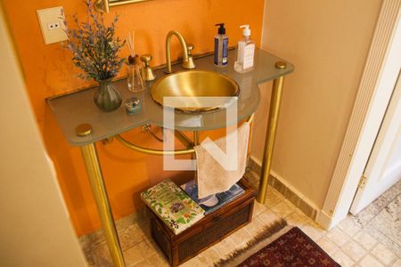 Casa à venda com 328m², 4 quartos e 4 vagasLavabo