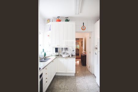 Casa à venda com 328m², 4 quartos e 4 vagasCozinha