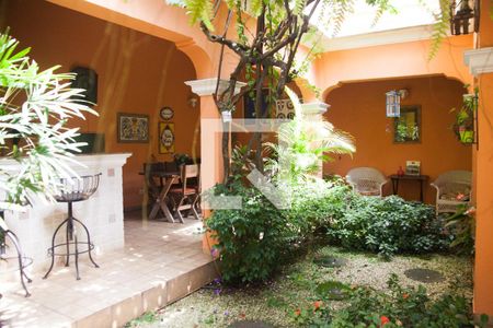 Casa à venda com 328m², 4 quartos e 4 vagasÁrea Externa