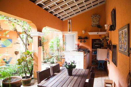 Casa à venda com 328m², 4 quartos e 4 vagasÁrea Externa