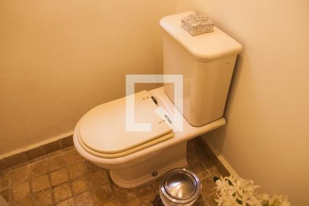 Casa à venda com 328m², 4 quartos e 4 vagasLavabo