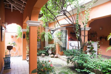 Casa à venda com 328m², 4 quartos e 4 vagasÁrea Externa