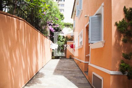 Casa à venda com 328m², 4 quartos e 4 vagasÁrea Externa