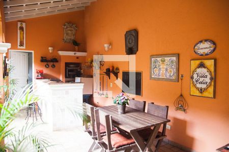 Casa à venda com 328m², 4 quartos e 4 vagasÁrea Externa