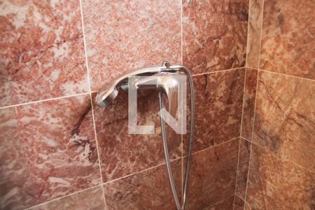 Casa à venda com 328m², 4 quartos e 4 vagasDucha