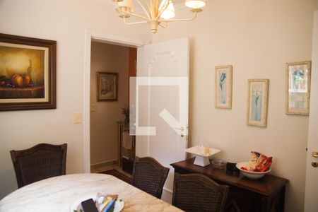 Casa à venda com 328m², 4 quartos e 4 vagasCopa