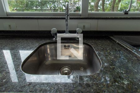 Detalhe cozinha de apartamento à venda com 1 quarto, 35m² em Prado Velho, Curitiba