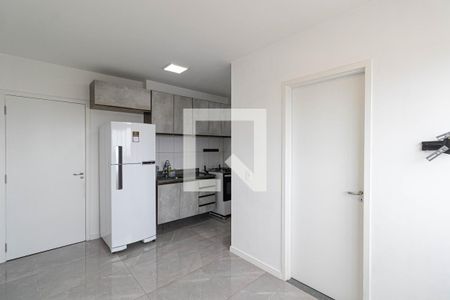 Sala/Cozinha de apartamento à venda com 2 quartos, 33m² em Vila Pierina, São Paulo