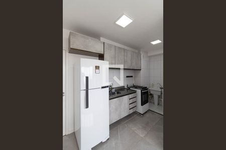 Sala/Cozinha de apartamento à venda com 2 quartos, 33m² em Vila Pierina, São Paulo