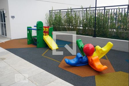 Apartamento à venda com 33m², 2 quartos e sem vagaÁrea Comum - Playground