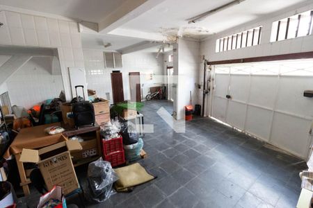 Casa à venda com 480m², 3 quartos e 4 vagas Casa à venda com 480m², 3 quartos e 4 vagasGaragem