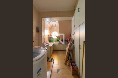 Casa à venda com 480m², 3 quartos e 4 vagas Casa à venda com 480m², 3 quartos e 4 vagasÁrea de serviço