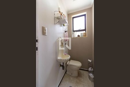 Casa à venda com 480m², 3 quartos e 4 vagas Casa à venda com 480m², 3 quartos e 4 vagasLavabo 1