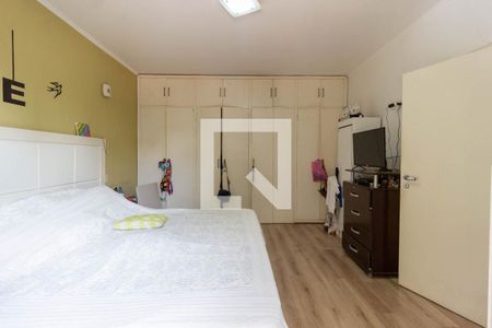 Casa à venda com 480m², 3 quartos e 4 vagas Casa à venda com 480m², 3 quartos e 4 vagasSuíte