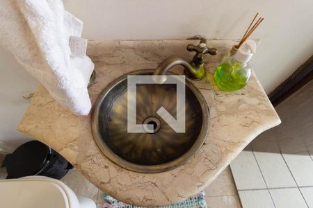 Casa à venda com 480m², 3 quartos e 4 vagas Casa à venda com 480m², 3 quartos e 4 vagasLavabo 2