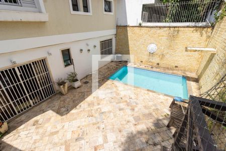 Casa à venda com 480m², 3 quartos e 4 vagas Casa à venda com 480m², 3 quartos e 4 vagasQuintal 2