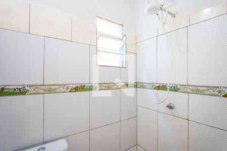 Banheiro de kitnet/studio para alugar com 1 quarto, 14m² em Vila Bela Vista, Santo André