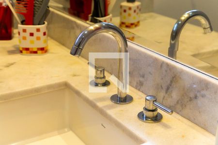 Casa à venda com 214m², 3 quartos e 3 vagasBanheiro Social - Torneira