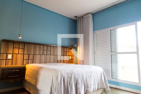 Casa à venda com 214m², 3 quartos e 3 vagasSuíte