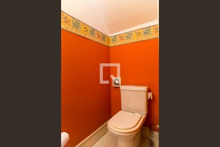 Casa à venda com 214m², 3 quartos e 3 vagasLavabo