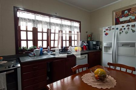 Casa de condomínio para alugar com 400m², 4 quartos e 4 vagasCozinha