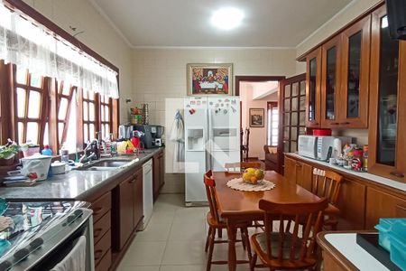 Casa de condomínio para alugar com 400m², 4 quartos e 4 vagasCozinha