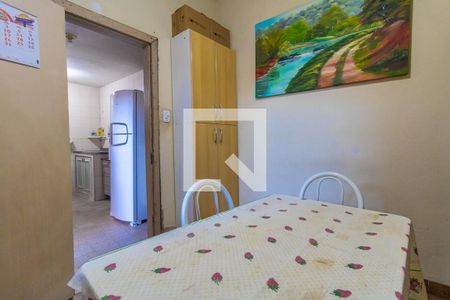 Casa à venda com 150m², 2 quartos e 2 vagas Casa à venda com 150m², 2 quartos e 2 vagasCozinha